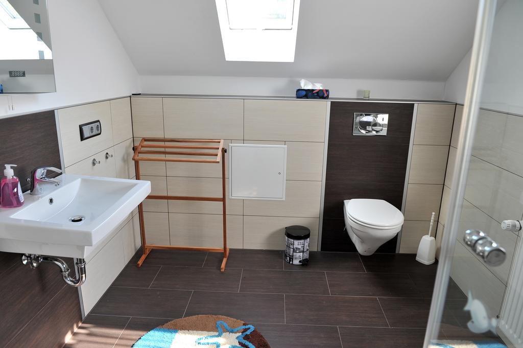 ורמלסקירכן Ferienwohnung Bergisch Land חדר תמונה