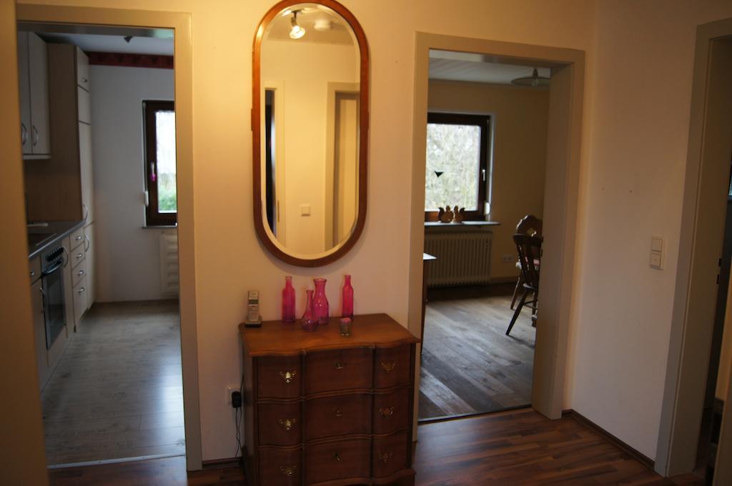 ורמלסקירכן Ferienwohnung Bergisch Land חדר תמונה