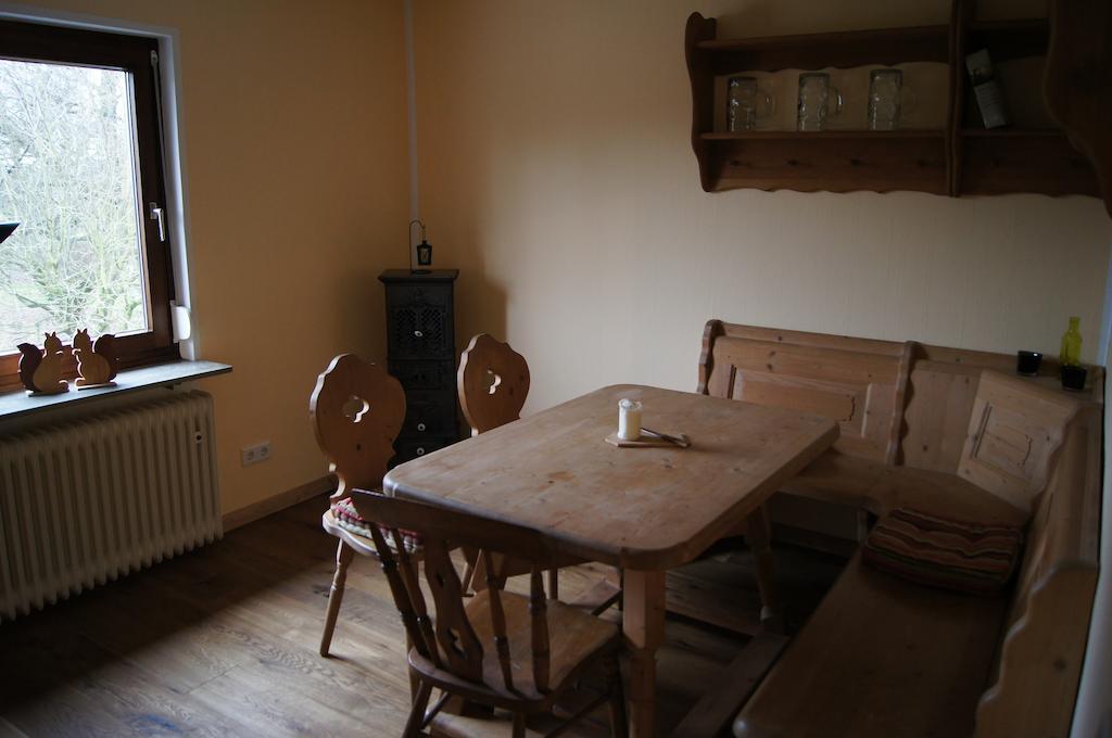ורמלסקירכן Ferienwohnung Bergisch Land חדר תמונה